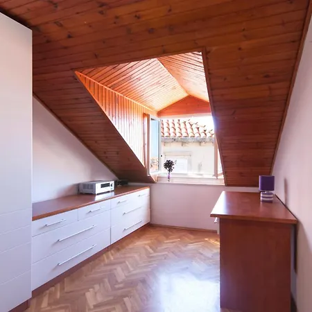 Ferienhaus Revelin- Great Location